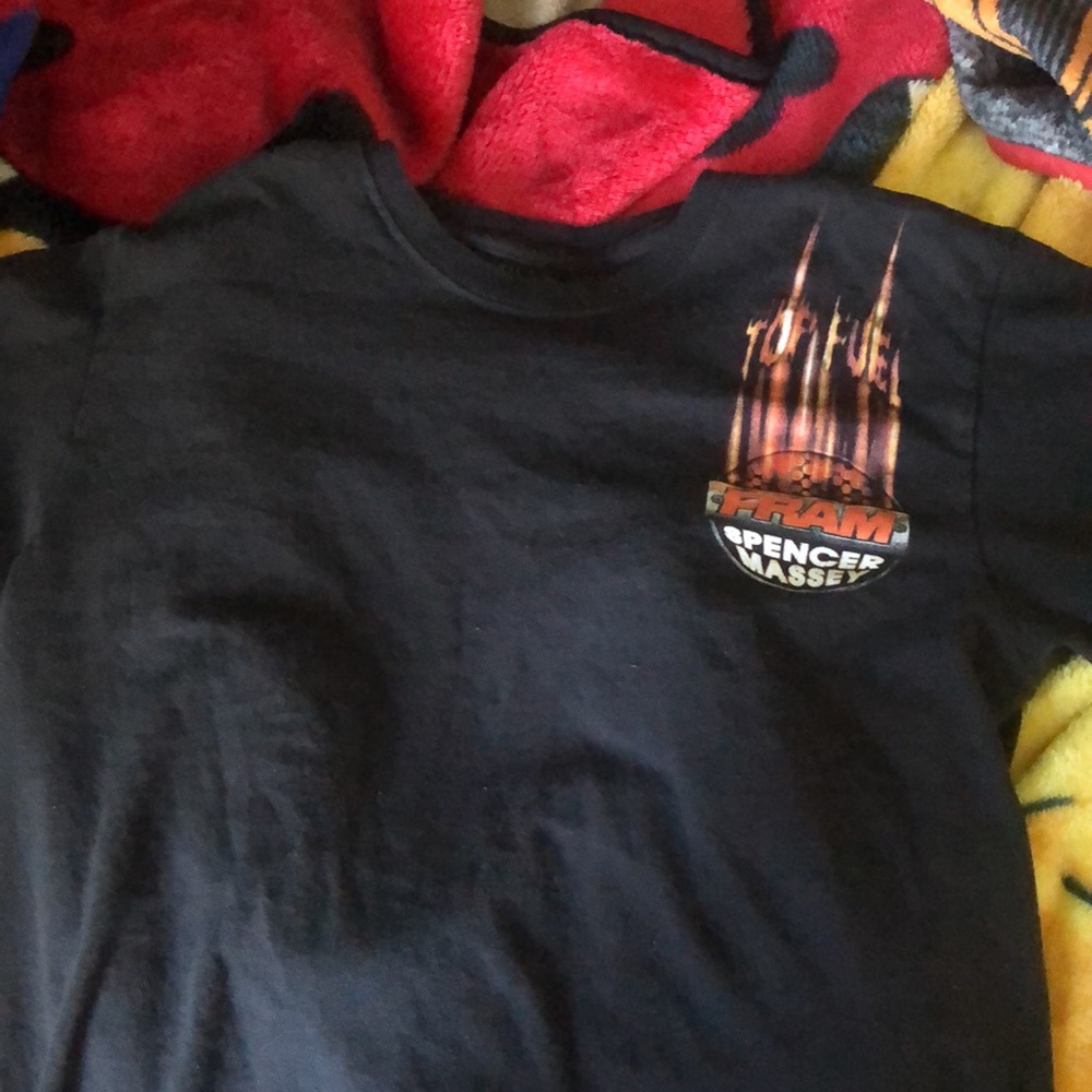 graphic tee - Picture 3 of 4